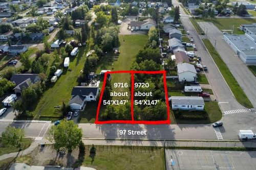 {{alt}} | Card Image