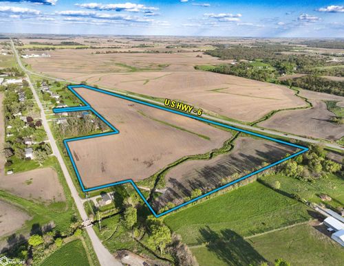 04 1st Ave E, Newton, IA, 50208 | Card Image