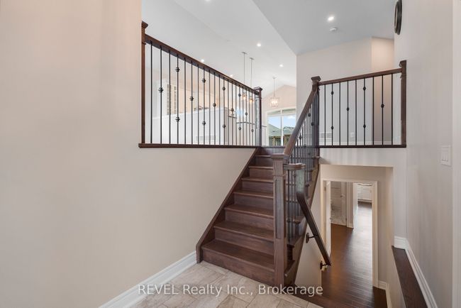6464 Sam Iorfida Dr, House other with 6 bedrooms, 3 bathrooms and 6 parking in Niagara Falls ON | Image 4