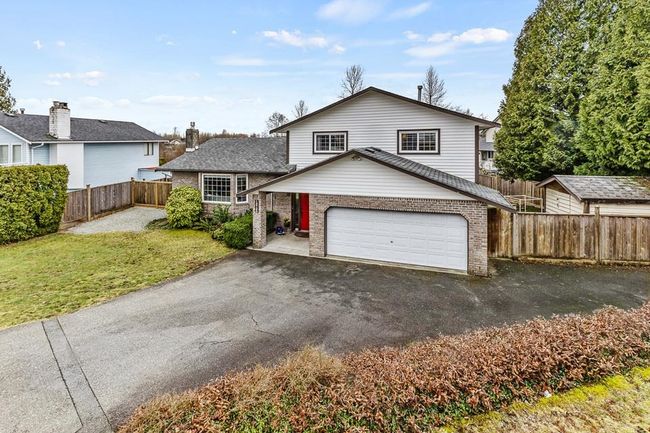 19780 S Wildwood Crescent, House other with 3 bedrooms, 2 bathrooms and 4 parking in Pitt Meadows BC | Image 2