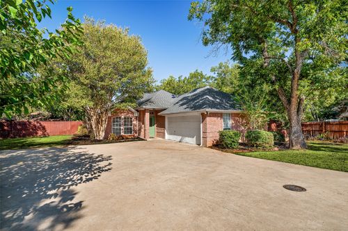 8816 The Briers Ct, Granbury, TX, 76049-4020 | Card Image