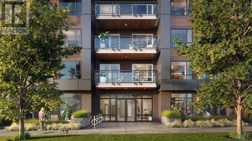102-3226 Shelbourne St, Saanich, BC, V8P5G8 | Card Image