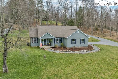 135 Willow Trl, Boone, NC, 28607-7085 | Card Image