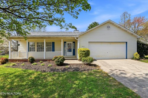 437 Wilaway Rd, Maryville, TN, 37801-0986 | Card Image