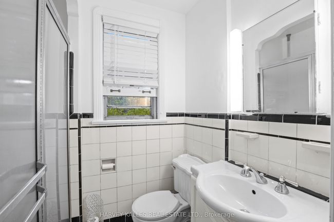 14 Lawnhurst Blvd, House other with 5 bedrooms, 3 bathrooms and 2 parking in Toronto ON | Image 22