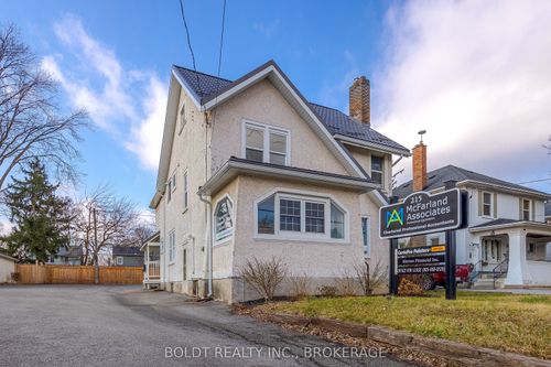 3a-215 Ontario St, St Catharines, ON, L2R5L2 | Card Image