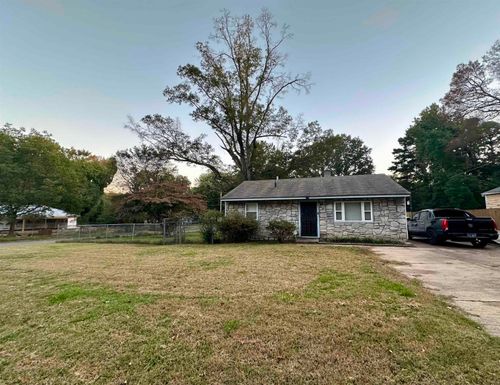 945 Floyd Ave, Memphis, TN, 38127-5009 | Card Image