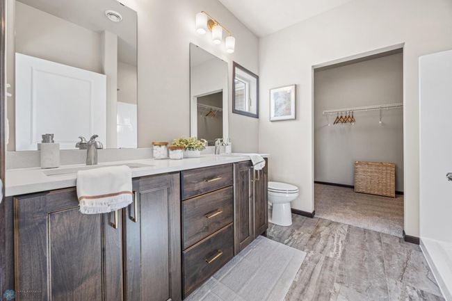 Owner's Private Bath | Image 17
