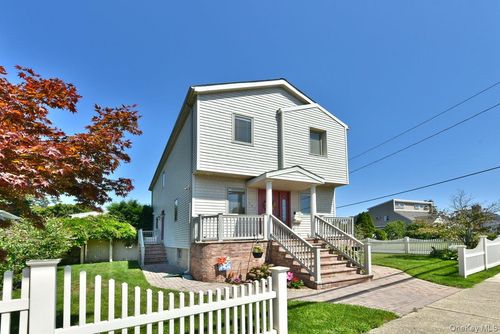 385 Oceanside Pkwy, Oceanside, NY, 11572-2553 | Card Image