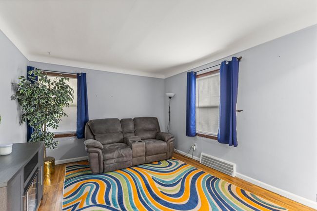 Living Room | Image 4