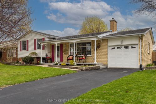 8 Parkview Dr, Saint Thomas, ON, N5R4B5 | Card Image