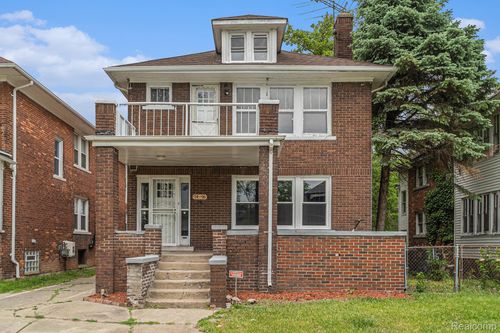 74 W Dakota, Highland Park, MI, 48203-2208 | Card Image