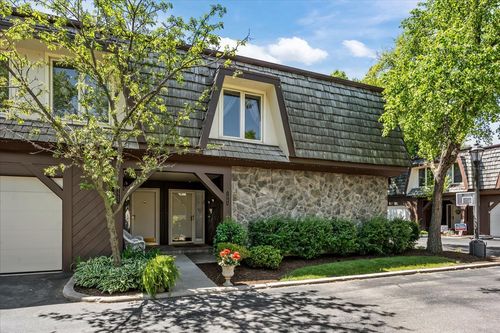 1569 Winnetka Rd, Glenview, IL, 60025-1821 | Card Image