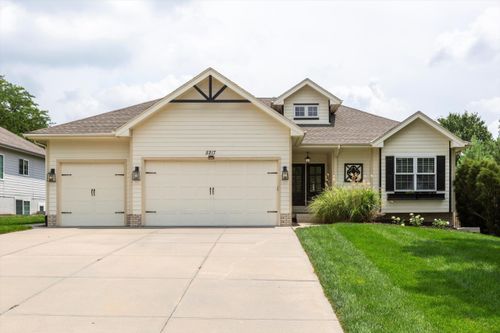 5217 S 167th St, Omaha, NE, 68135-5301 | Card Image