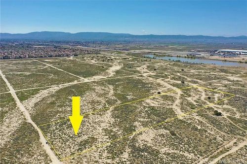 Stw Vic Avenue, Lancaster, CA, 93534 | Card Image