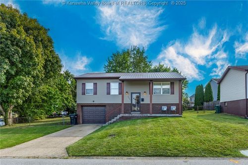 2831 Washington Ave, Hurricane, WV, 25526-1126 | Card Image