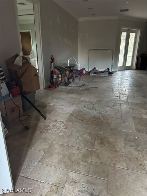 2410 4th Ave Ne, Naples, FL, 34120-4961 | Card Image