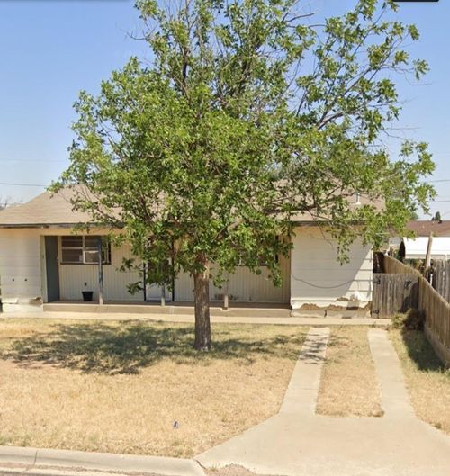 907 E 15th St, Big Spring, TX, 79720-4735 | Card Image