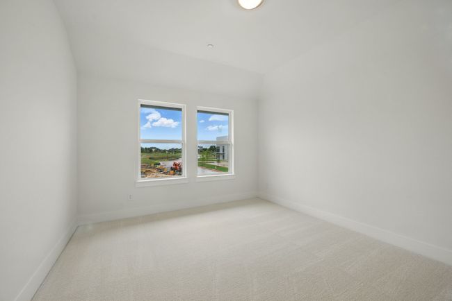With a fantastic location close to Hwy 75 and 121 and part of the outstanding Allen ISD, the entire family love living in Chelsea Commons! | Image 19