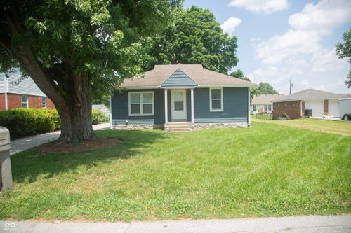 12 E North St, New Palestine, IN, 46163-9537 | Card Image