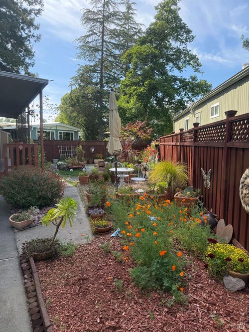 29 Hemlock Court, Rohnert Park, CA, 94928 | Card Image