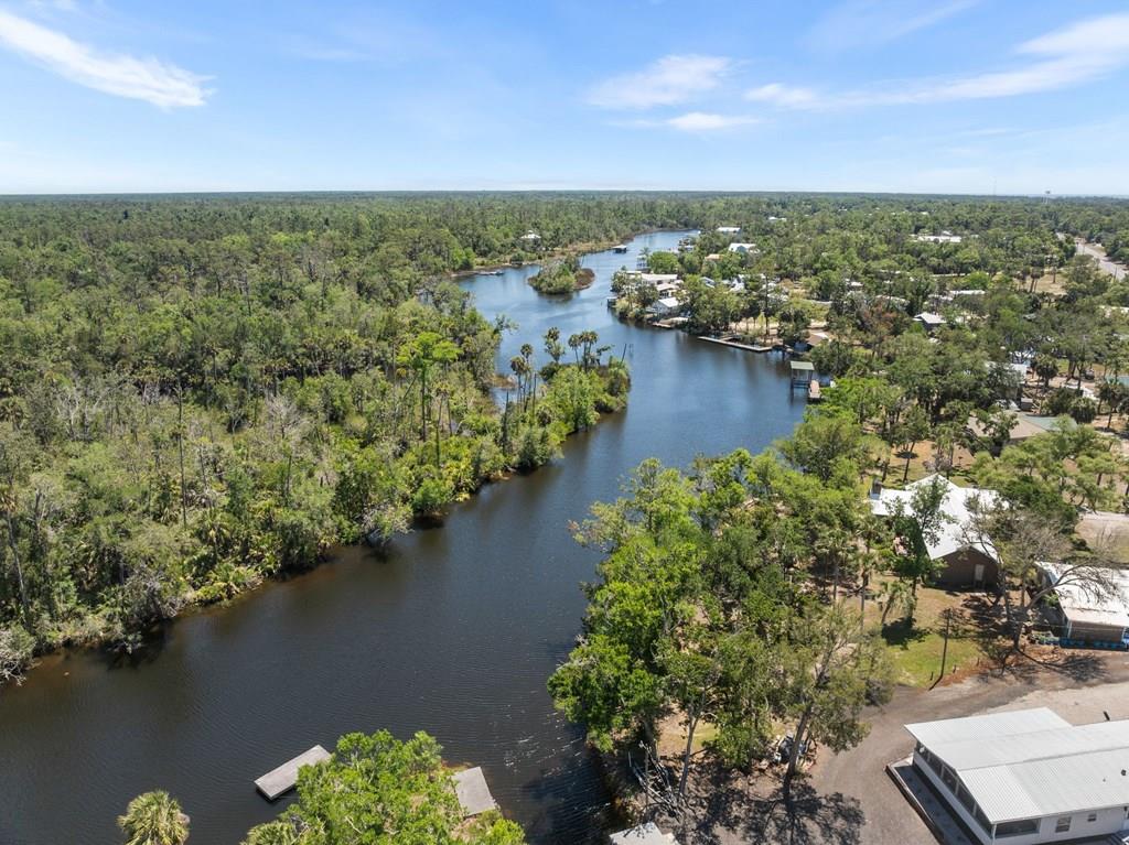 Land in Steinhatchee