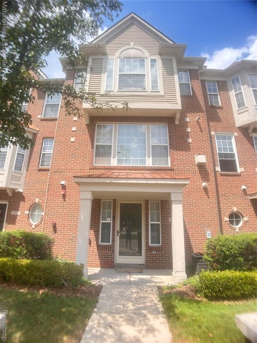 20018 Boardwalk Blvd, Southfield, MI, 48075-1143 | Card Image