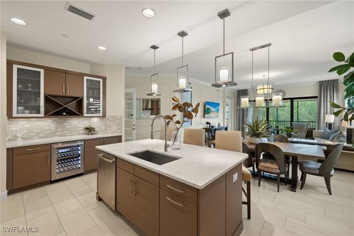 3-202-16382 Viansa Way, NAPLES, FL, 34110-3453 | Card Image
