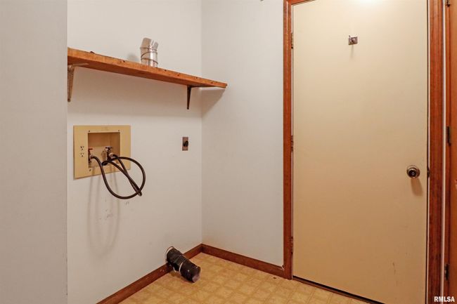 2210-2212 W Huntington Dr, Home with 0 bedrooms, 0 bathrooms and 2 parking in Quincy IL | Image 17