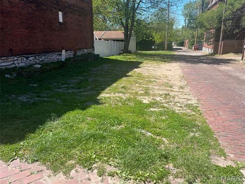 3413 Lemp Ave, Saint Louis, MO, 63118-3216 | Card Image