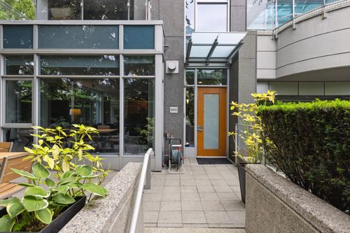 12-1233 W Cordova St, Vancouver, BC, V6C3R1 | Card Image