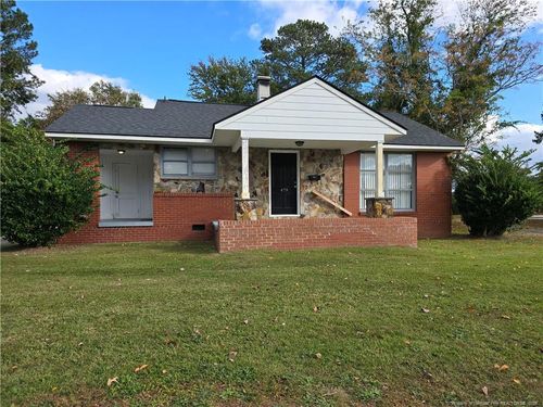 479 Mcbain Dr, Fayetteville, NC, 28305-5143 | Card Image