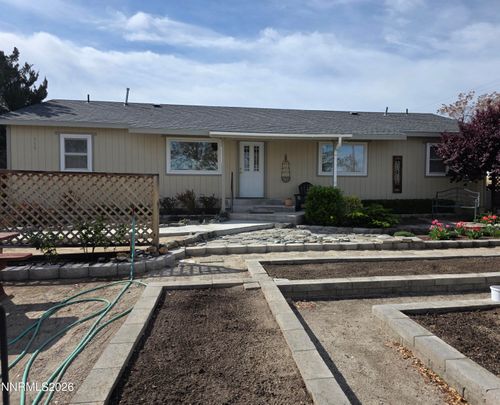 359 E St, Hawthorne, NV, 89415-7720 | Card Image