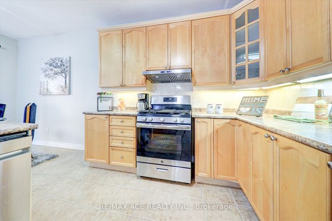 62 Saffron Cres, House other with 6 bedrooms, 5 bathrooms and 4 parking in Brampton ON | Image 14