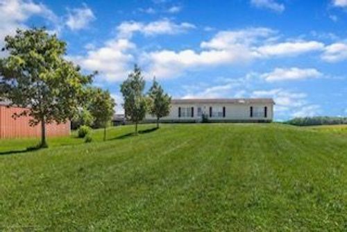 8333 Wacousta Rd, Saint Johns, MI, 48879-9245 | Card Image