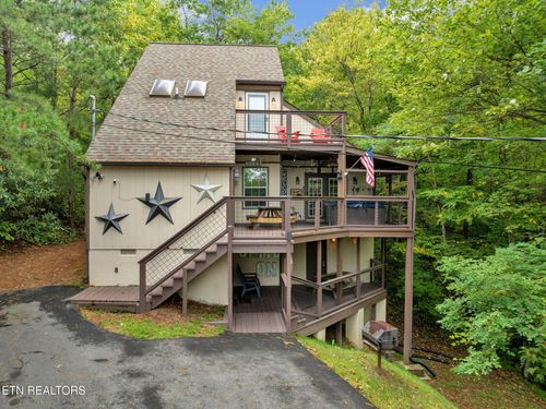 1803 Luzerne Dr, Gatlinburg, TN, 37738-3720 | Card Image
