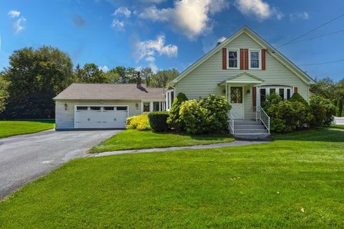 154 Batchelor St, Granby, MA, 01033-9729 | Card Image