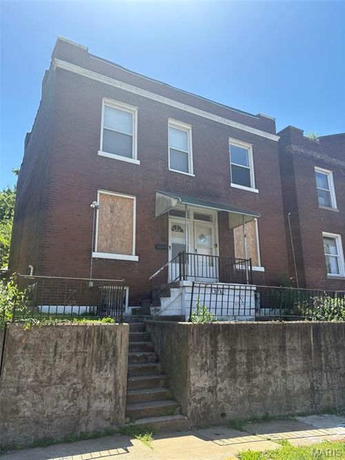 3710 S Broadway, Saint Louis, MO, 63118-4002 | Card Image