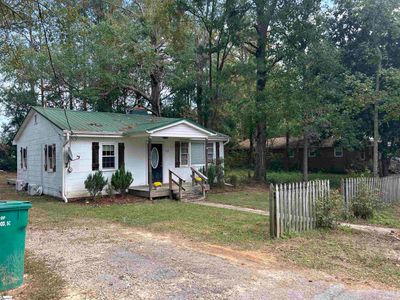 223 Tompkins Street, House other with 2 bedrooms, 1 bathrooms and null parking in Greenwood SC | Image 3