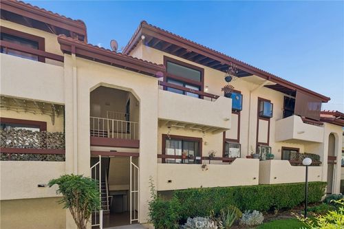 526-18012 Saratoga Way, Canyon Country, CA, 91387-4345 | Card Image