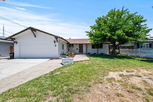 864 Camelia Dr, Livermore, CA, 94550-5302 | Card Image