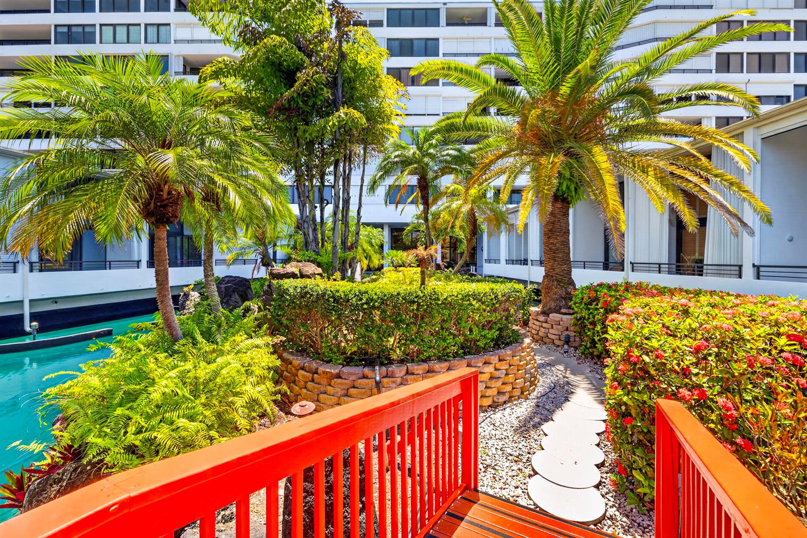 Residential in South Palm Beach 3