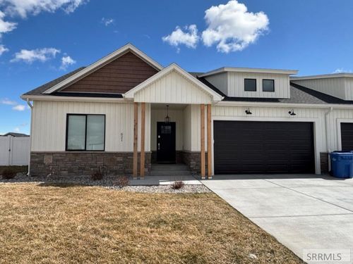 621 Jeanine Dr, Sugar City, ID, 83448-5099 | Card Image