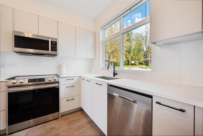 53 - 15255 Sitka Drive, Townhouse with 3 bedrooms, 2 bathrooms and 3 parking in Surrey BC | Image 9