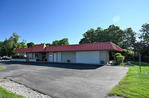 2240 S Airport Rd W, Traverse City, MI, 49684-4716 | Card Image
