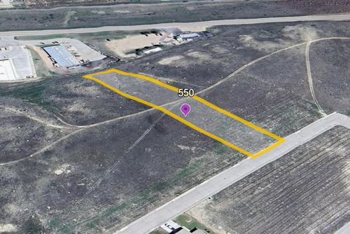 550 Emigrant Dr, Glenrock, WY, 82637-5131 | Card Image