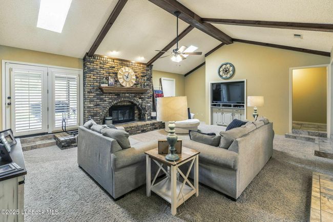 202 S Garland St, House other with 4 bedrooms, 2 bathrooms and null parking in Plainview TX | Image 7