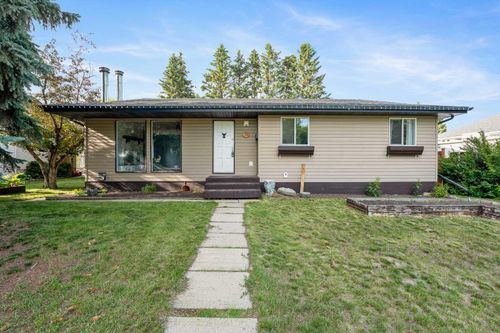 11 Orchard Green, Red Deer, AB, T4N5B6 | Card Image