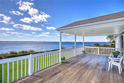 585 Seaside Dr, Jamestown, RI, 02835-2223 | Card Image