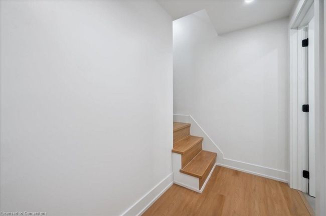 272 E 35 Th St, House other with 4 bedrooms, 2 bathrooms and 3 parking in Hamilton ON | Image 22